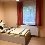 House Ewa Semesterbostad Meszna Opacka